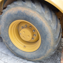 CAT 432E Premier (rear left wheel)