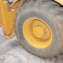 CAT 432E Premier (rear right wheel)