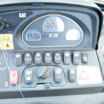 CAT 432E Premier (cockpit)